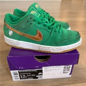 Nike SB Dunk Low Pro Green and Gold Sneakers
